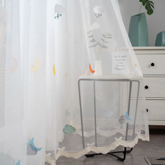 Kinderzimmer Voile-Vorhang mit bunter Stickerei