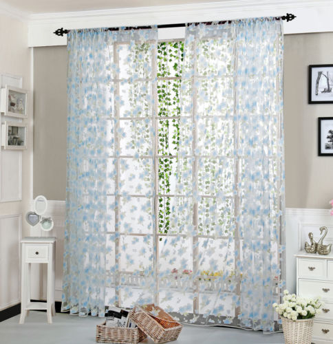 Gardine mit floralem Muster 3D-Optik