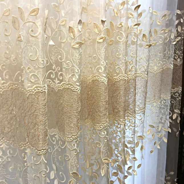 Gold bestickte Voile-Gardine mit Blättern