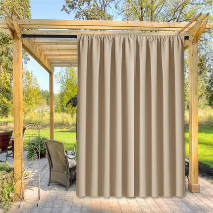 Beiger wetterfester Vorhang für die Veranda