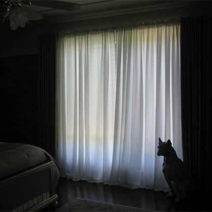 Weißer halbtransparenter Voile Vorhang
