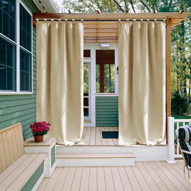 Heller Outdoor Vorhang für die Pergola