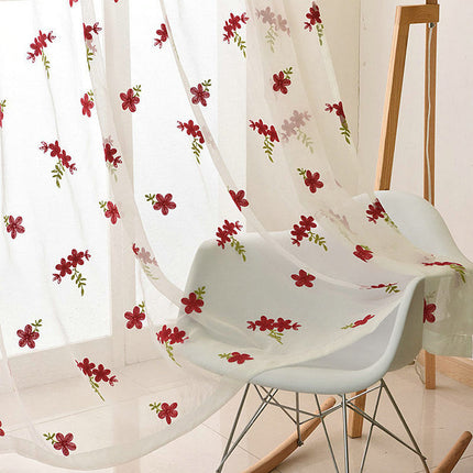 Voile Gardine mit feiner Blumenstickerei